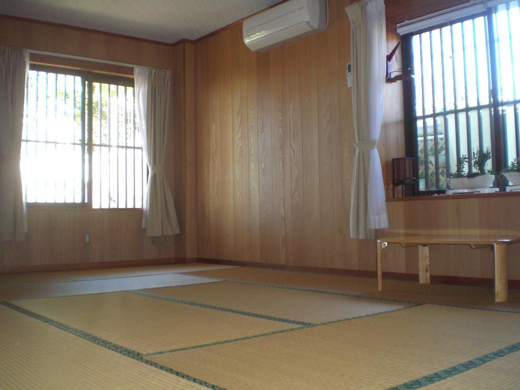 Minshuku Shizu Hotel Онна Стая снимка